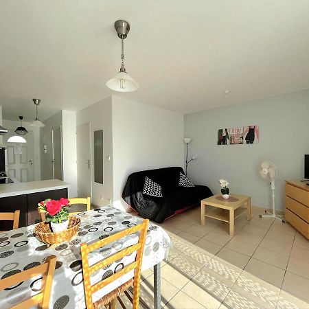 Logement Thermale Et De Tourisme Les Acacias 2 约泽克 外观 照片